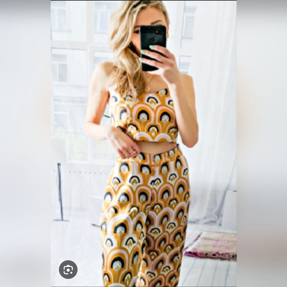 Nwt House of Harlow 1960 Gold and Purple Wide Leg Pant Set